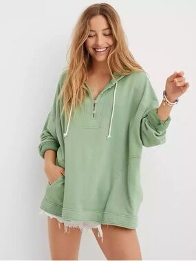 Aerie Beach 🏖️ Weekend Sage Hoodie